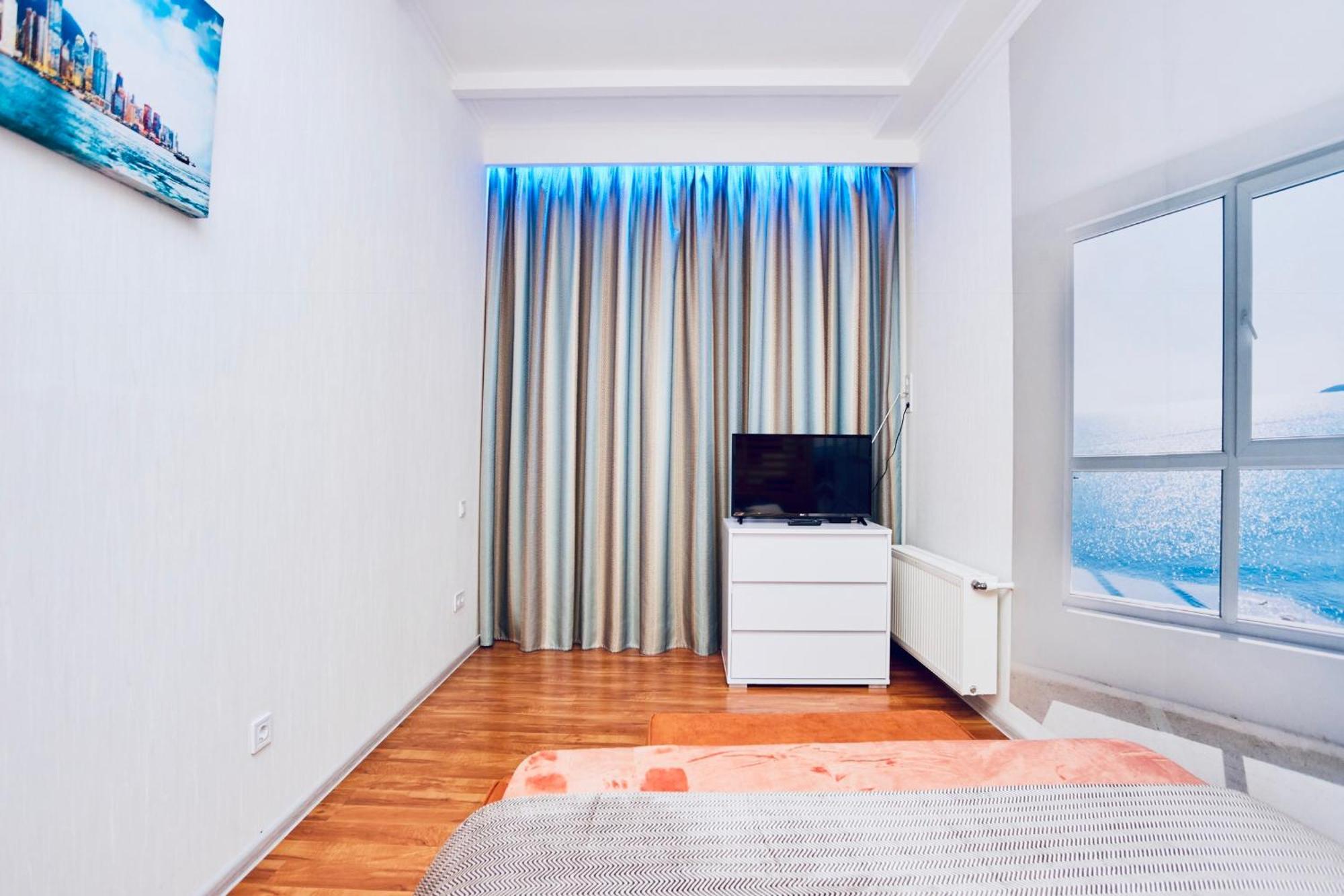 Arcadia Promenade Grand Apartments Odesa Room photo