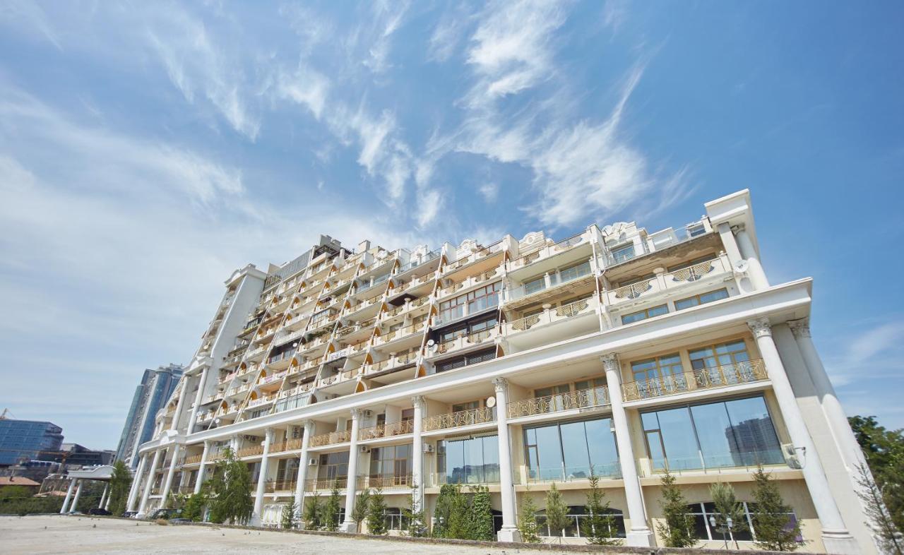 Arcadia Promenade Grand Apartments Odesa Exterior photo